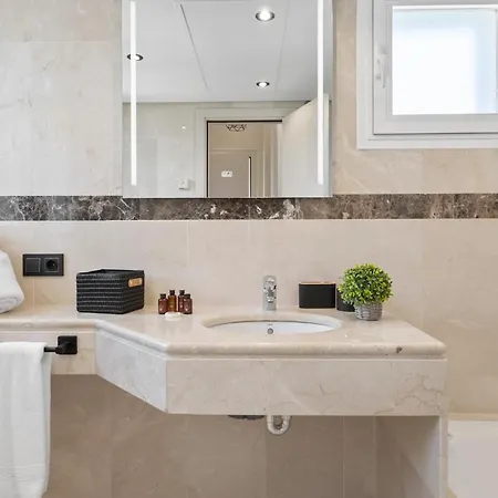 Luxury Marbella Region, Gated Community וילה