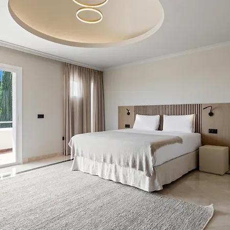 וילה Luxury Marbella Region, Gated Community אסטפונה