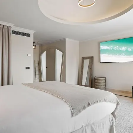 Luxury Marbella Region, Gated Community וילה אסטפונה
